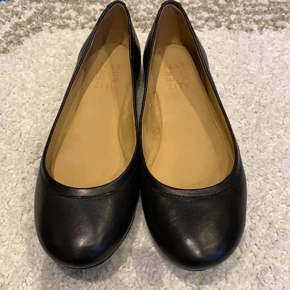New naturalizer leather flats - Picture 2 of 5